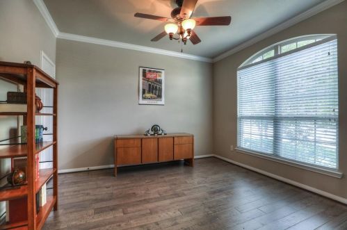 8106 Little Scarlet St, Conroe TX  77385-1117 exterior