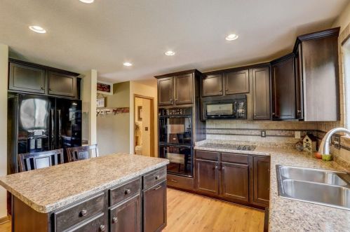 6109 108 Ave, Kenosha WI 53142-7263 exterior