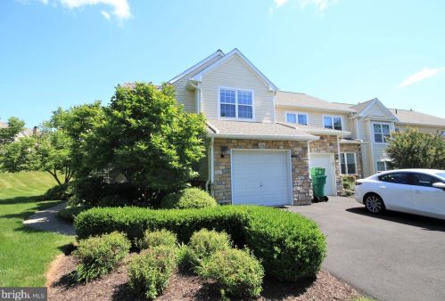 135 Canterbury Ln, Blue Bell PA  19422-1278 exterior