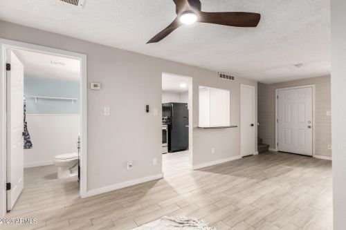 4610 71st Ln, Phoenix AZ  85033-1411 exterior