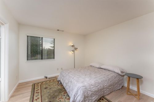 1533 Yardley St, Santa Rosa CA 95403-2397 exterior