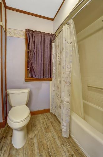 649 Sandusky Ave, Bellefontaine OH  43311-2746 exterior