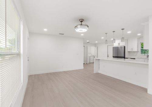 1750 Seacrest Blvd, Boynton Beach FL  33435-2245 exterior