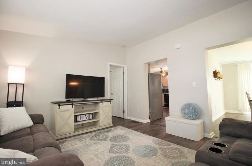 215 Ryans Run, Boothwyn PA  19060-2451 exterior