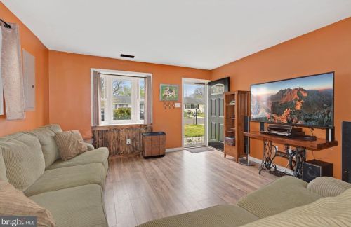 62 Delaware Ave, Erial NJ 08081-1223 exterior