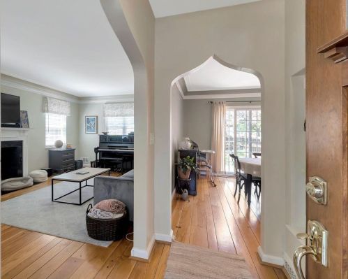 3935 Eileen Dr, Cincinnati OH 45209-2016 exterior