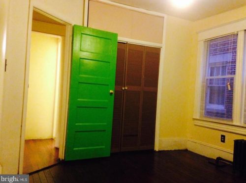 37 Delawareview Ave, Trenton NJ 08618-5607 exterior