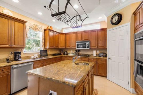 9741 Roche Pl, West Palm Beach FL  33414-6490 exterior