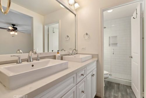 28421 Mirabelle Ln, Santa Clarita CA  91350-3240 exterior