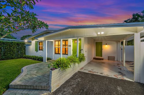 250 10th St, Delray Beach FL  33444-4048 exterior