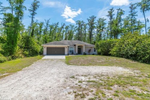 3320 18th Ave, Naples, FL 34117-4524