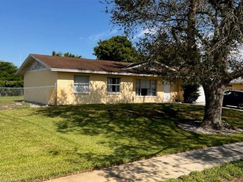 2118 51st Ter, Naples, FL 34116-6238