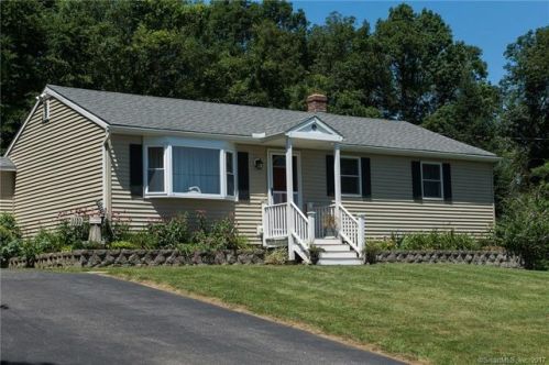 25 Knollcrest Rd, Norwich, CT 06360-1441