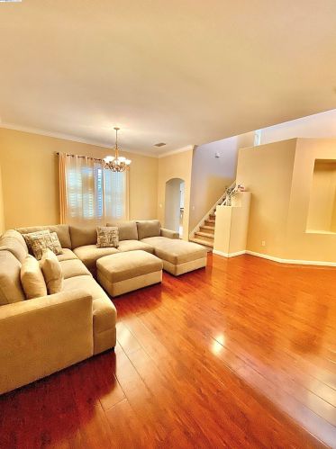 1480 Red Ribbons Ln, Manteca CA  95337-7925 exterior