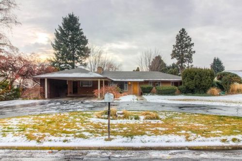 5104 Douglas Dr, Yakima, WA 98908-2560