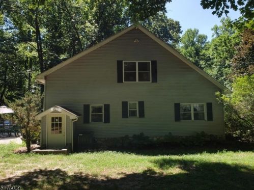 114 Free Union Rd, Belvidere, NJ 07823-2526