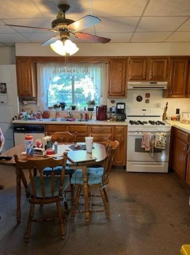 160 Old Furnace Rd, Hopwood, PA 15445-2028