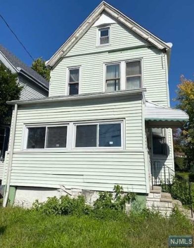 24 Orange Pl, Irvington NJ  07111-2040 exterior