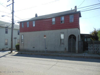 702 Walnut St, Freeland, PA 18224-1425