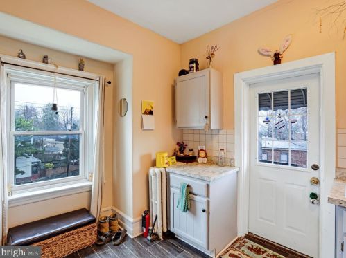 365 College Ave, Lancaster PA 17603-3319 exterior