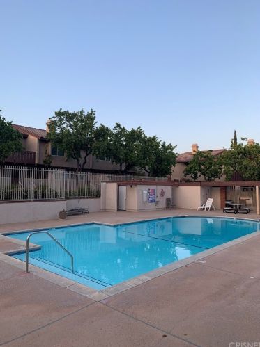 2416 Chandler Ave, Simi Valley CA  93065-0929 exterior