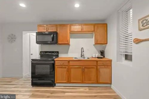 211 63rd St, Philadelphia, PA 19139-1150