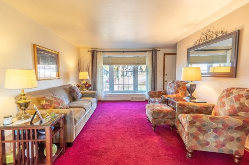 186 Sinclair St, New Kensington, PA 15068-5252