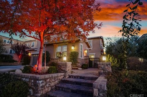 28734 Iron Village Dr, Santa Clarita, CA 91354-1174