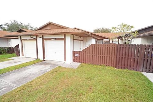 10157 Blazed Tree Ct, Orlando, FL 32821-8272