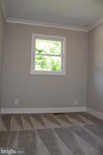 9085 James Madison Pkwy, Owens VA  22485-4903 exterior