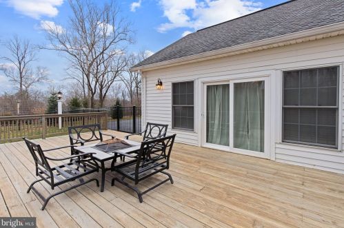 23 Yellowbreeches Rd, Carlisle PA  17015-9174 exterior