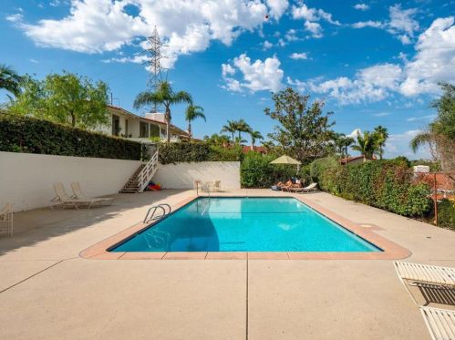 7095 Estrella De Mar Rd, Carlsbad CA  92009-6139 exterior