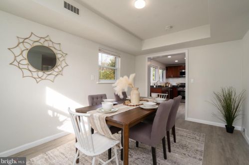 6916 Arlington Blvd, Falls Church VA  22042-1937 exterior