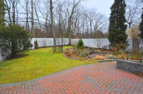 1 Maplewood Rd, Hartsdale NY  10530-1627 exterior