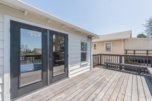 5335 El Camile Ave, Oakland CA  exterior