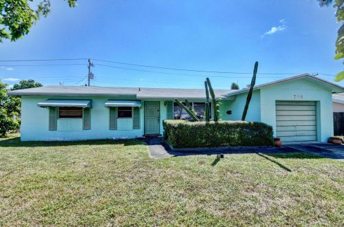 709 Lindell Blvd, Delray Beach FL  33444-2019 exterior