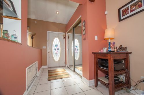 72 Waldo Ave, East Rockaway, NY 11518-1422