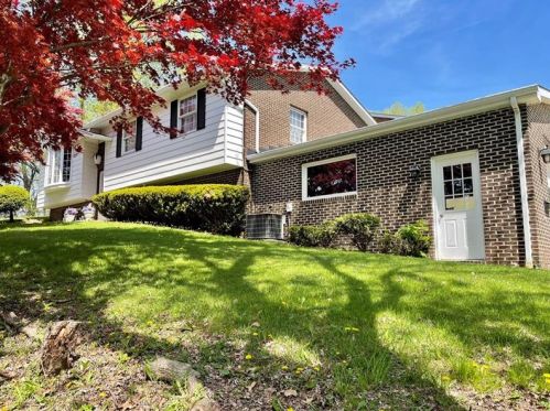 243 Lincoln Ave, Canonsburg, PA 15317-3709