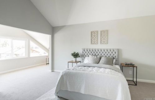 8576 Andromeda Rd, San Diego CA  92126-1802 exterior