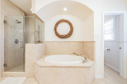 216 Spg Blvd, Tarpon Springs FL 34689-3554 exterior