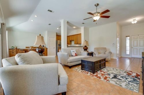 10825 Southerland Dr, Denton TX  76207-8683 exterior