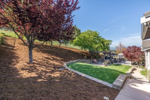 8765 Wild Iris Dr, Gilroy CA  95020-7935 exterior