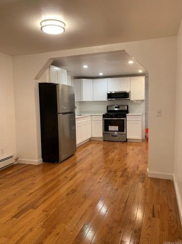 1615 Harding Park, Bronx, NY 10473-2348