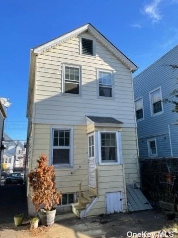 103-14 126th St, Jamaica, NY 11419-2205