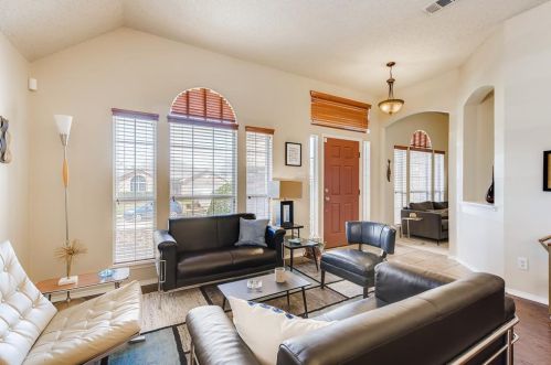 8513 Viridian Ln, Fort Worth, TX 76123-2938