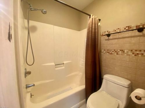 1100 Slope Bay, Zanesville OH  43701-1568 exterior