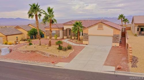 2557 Joshua Tree Ln, Bullhead City, AZ 86442-8838