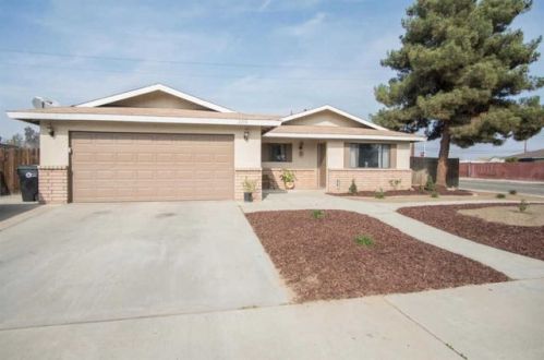 2250 Cricklewood Ct, Porterville, CA 93257-6251