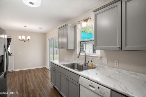 34 Blacksmith Cir, Beaufort SC  29906-8560 exterior