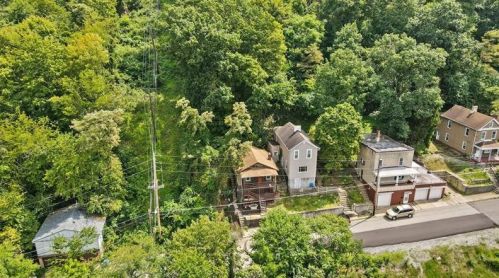 672 Doyle Ave, Whitaker PA  15120-1047 exterior